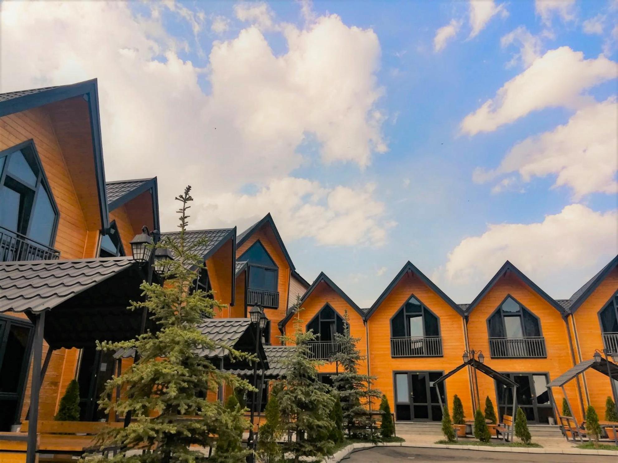 Everest Rest House ซากาดซอร์ ภายนอก รูปภาพ